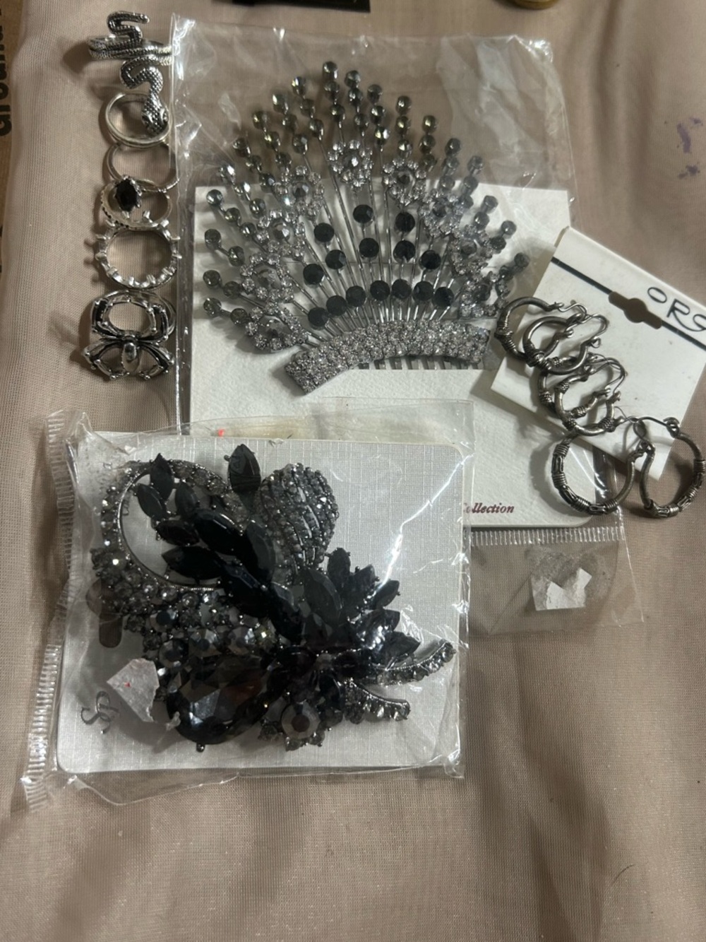 Women’s Black Rhinestone Hair Comb and Brooch Set